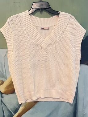 SO Cream Loose Fit V-Neck Knit Sweater Vest